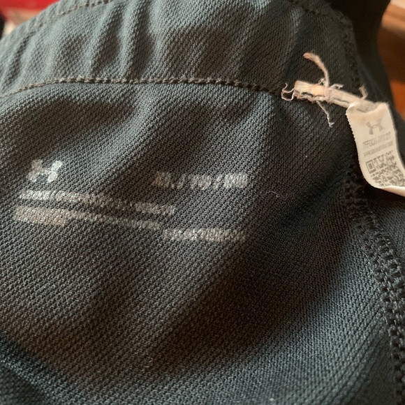 Womens under armour xl black with blue trim shorts - Picture 8 of 8